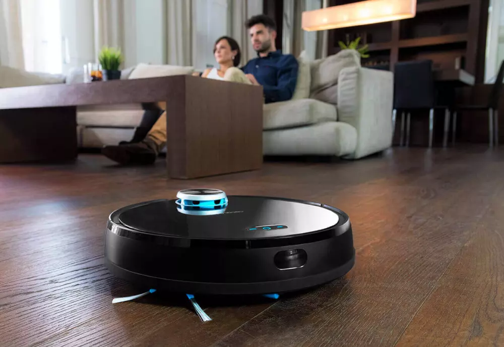 robot vacuum cleaner self cleaning